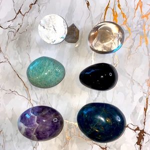 Lot of 6 Crystal Gem Palmstones